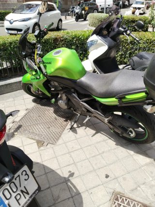 Kawasaki ER-6n Verde
