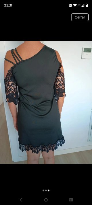 Vestido negro con encaje