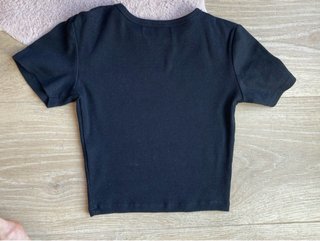 Top crop negro Pull&Bear manga corta