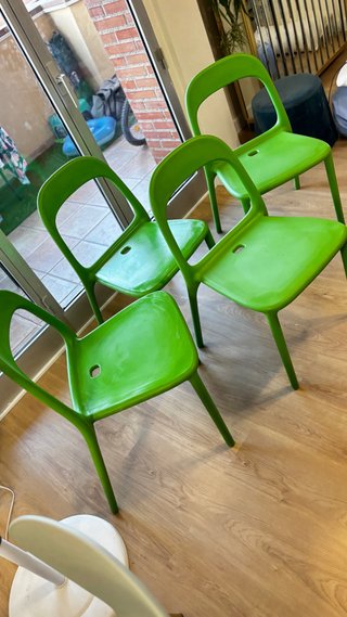 Juego de 4 Sillas de Plástico Verdes