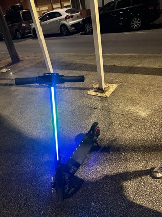 Patinete Eléctrico Infantil con Luces LED