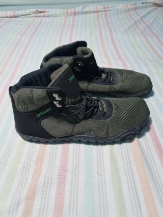 Botas Saguaro Talla 47 Verdes y Negras