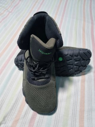 Botas Saguaro Talla 47 Verdes y Negras