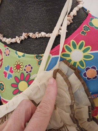 Bolso Zara nuevo tul bordado pedrería oro libelula