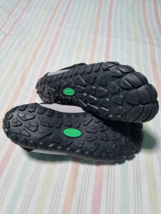 Botas Saguaro Talla 46 Negras y Grises