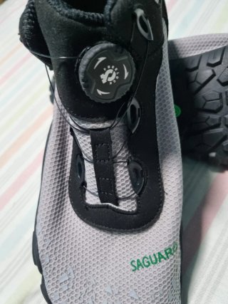 Botas Saguaro Talla 46 Negras y Grises