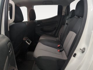 Mitsubishi L200 220 DI-D Doble Cabina M-Pro Auto 110 kW (150 CV)