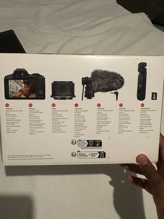 Canon EOS R50 Creator Kit + Extras