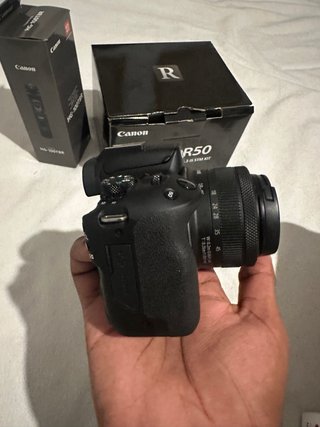 Canon EOS R50 Creator Kit + Extras