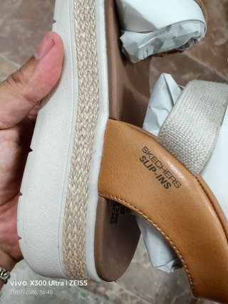 Sandalias Skechers Mujer Cuña Marrón/Blanco