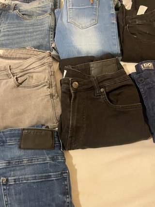 Pantalones vaqueros de varia marcas