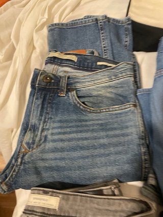 Pantalones vaqueros de varia marcas