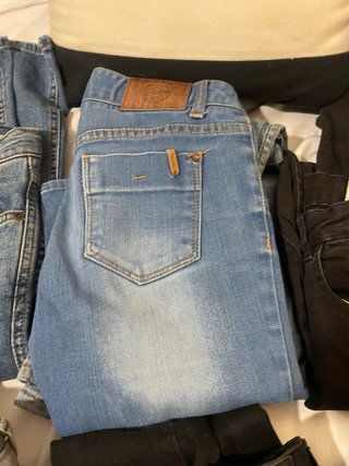 Pantalones vaqueros de varia marcas