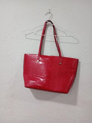 Bolso shopper rojo efecto piel cocodrilo