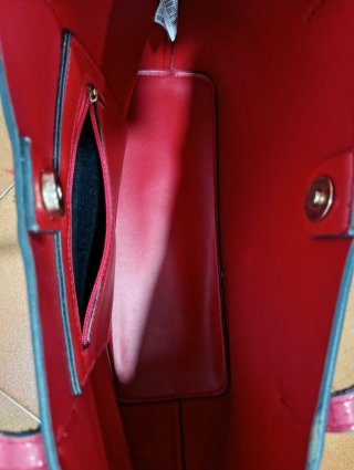 Bolso shopper rojo efecto piel cocodrilo