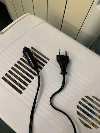 Nevera eléctrica azul