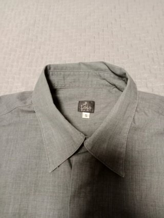 Camisa de botones gris hombre