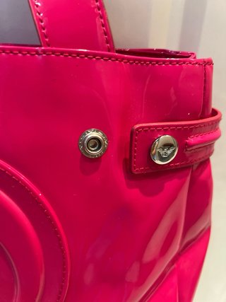 Bolso charol Armani Jeans rosa