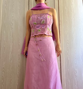 Conjunto rosa abalorios y lentejuelas