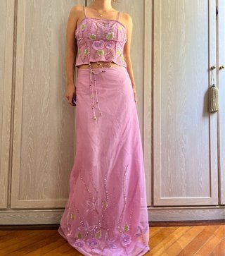 Conjunto rosa abalorios y lentejuelas