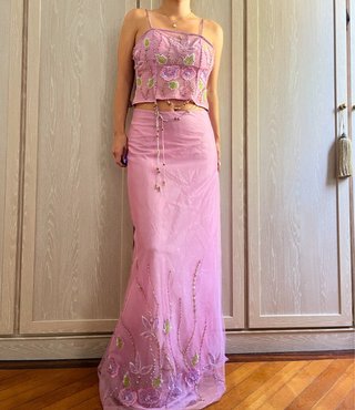 Conjunto rosa abalorios y lentejuelas