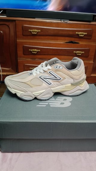 Sneakers New Balance Beige/Bianco