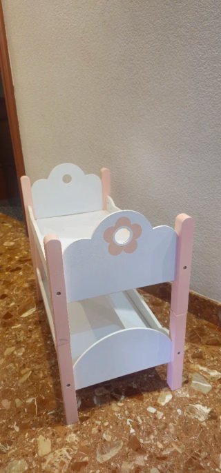 Litera de muñecas rosa y blanca de madera