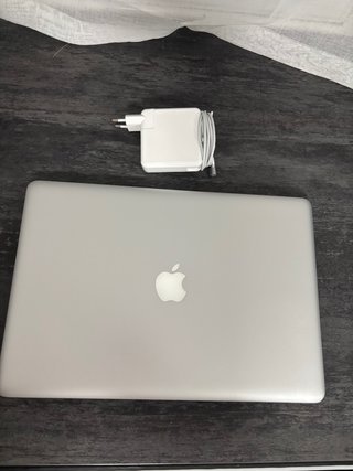 MacBook Pro 15” 2012 i7 2.3GHz | 4GB RAM | 500GB