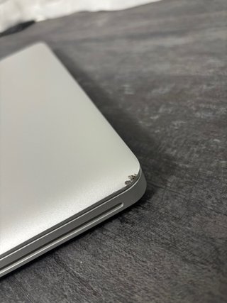 MacBook Pro 15” 2012 i7 2.3GHz | 4GB RAM | 500GB
