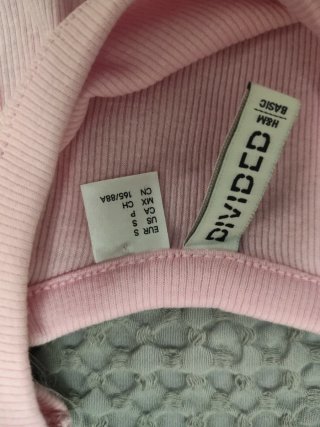 Camiseta rosa sin mangas