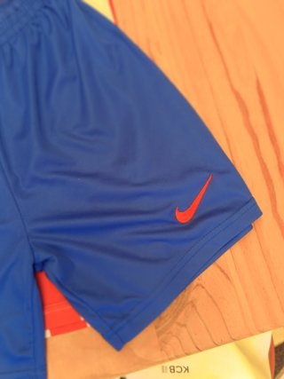 Camiseta niño Atlético de Madrid y pantalón. T 12