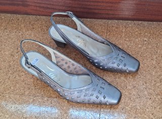 Zapato de vestir Lafer gris talla 39