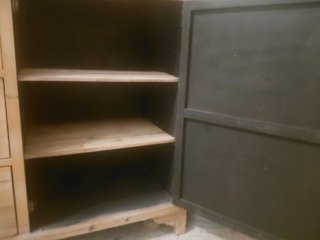 Cómoda de madera hecha a mano