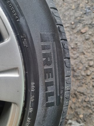4 Llantas Lancia 215/55R17 94V