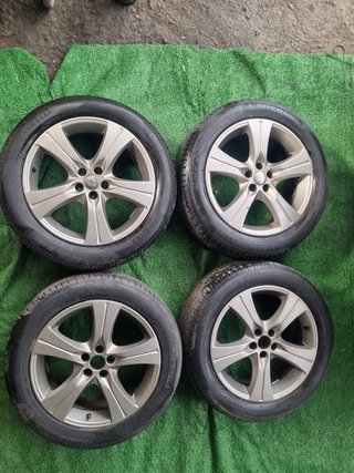 4 Llantas Lancia 215/55R17 94V