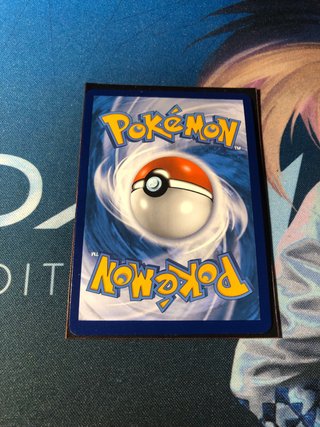 Carta Pokémon Urshifu Golpe Fluido VMAX
