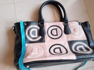 Bolso Desigual Negro y Rosa