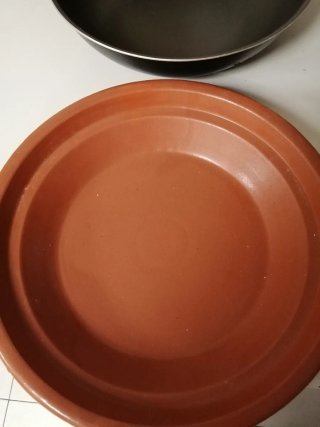 Set de cocina: sartén y base terracota