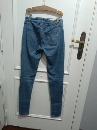 Levi's 535 Super Skinny