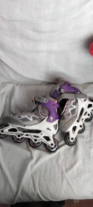 Casco de patinaje,y patines