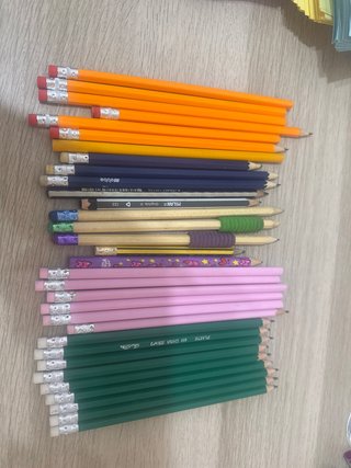 31 Matite da Scrittura Varie