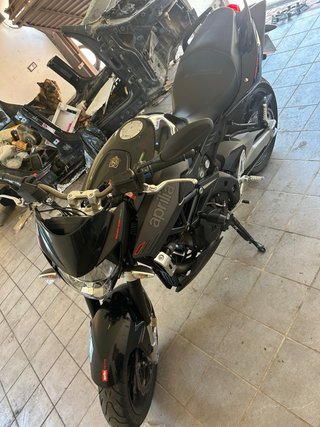Aprilia Shiver 750 Negra