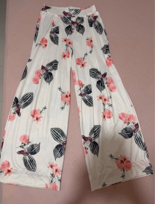 Pantalón ancho estampado floral