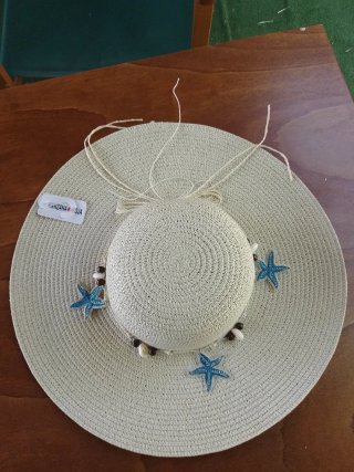 Sombrero de playa beige