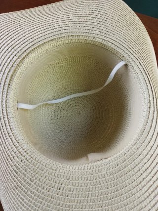 Sombrero de playa beige