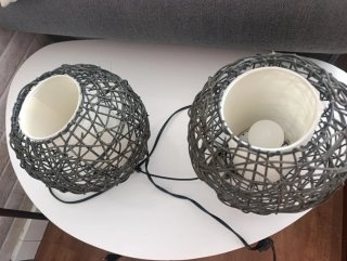 2 Lámparas Mesa + 1 de techo .  Mimbre.