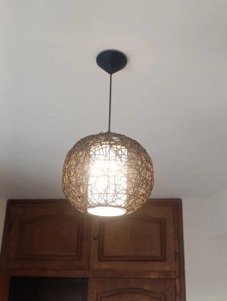 2 Lámparas Mesa + 1 de techo .  Mimbre.