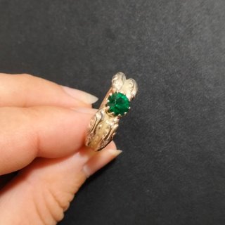 Anillo Plateado Esmeralda