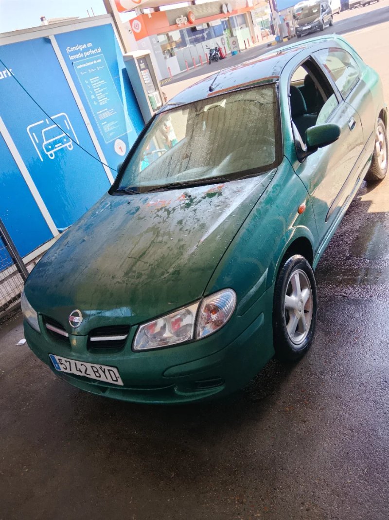 Nissan Almera 2002 - foto 1