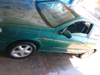 Nissan Almera 2002